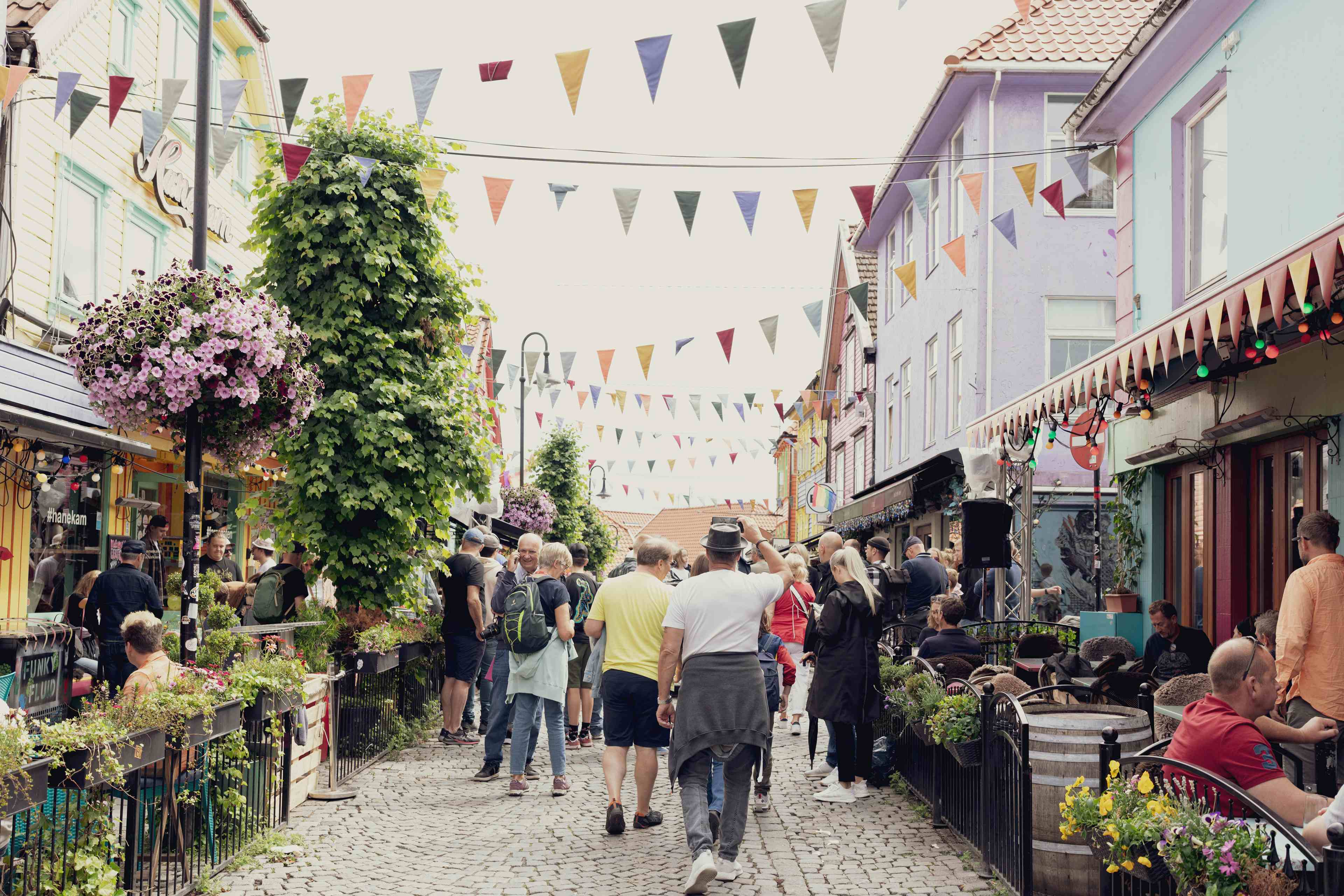 people on the food festival gladmat in Stavanger