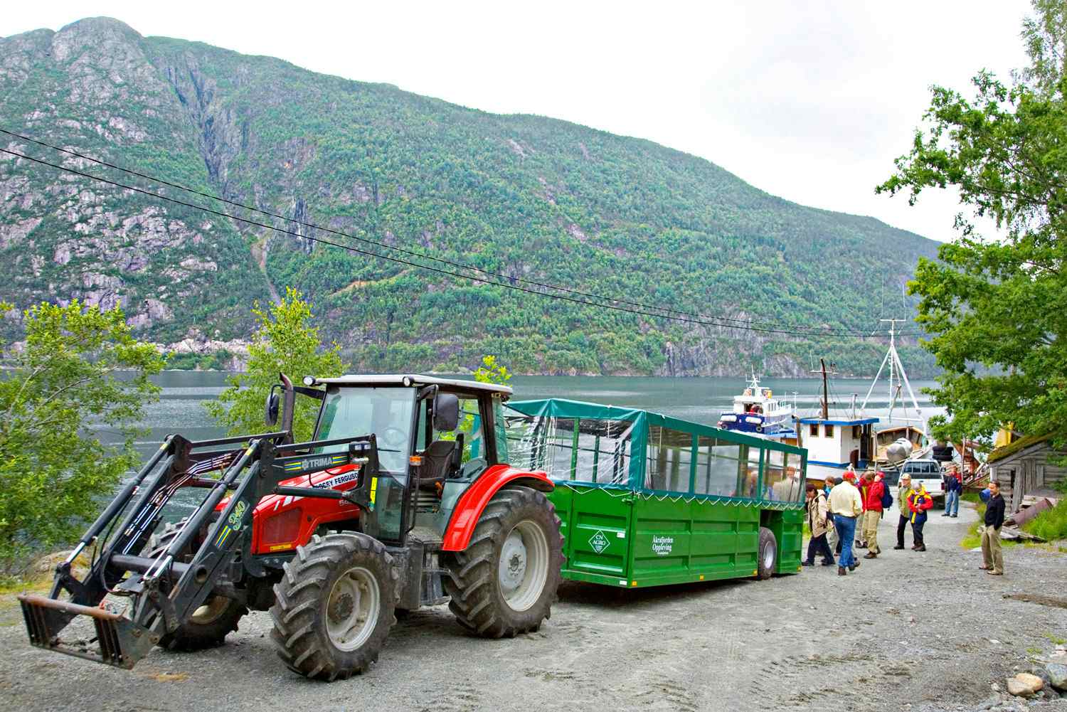 Traktorsafari til Eikemostølen