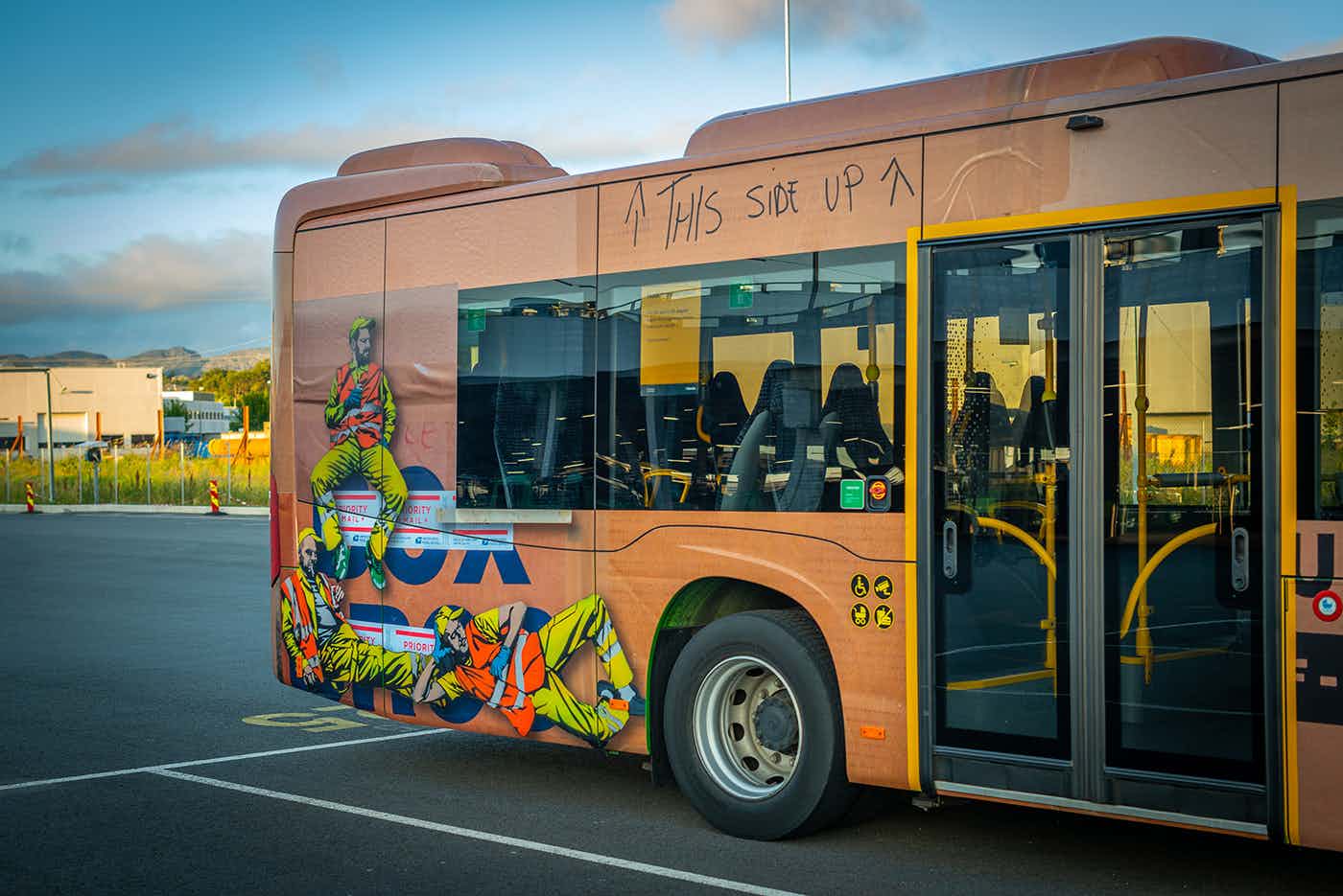 Kolumbus buses street art by Belgian artist Jaune