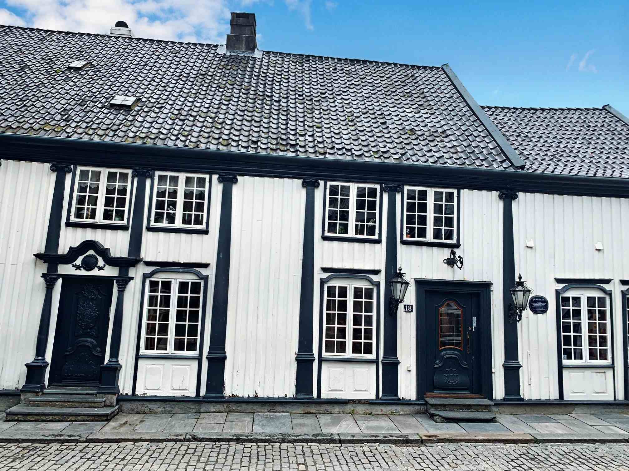 Stavangers eldste hus inviterer til lun stemning og god mat.