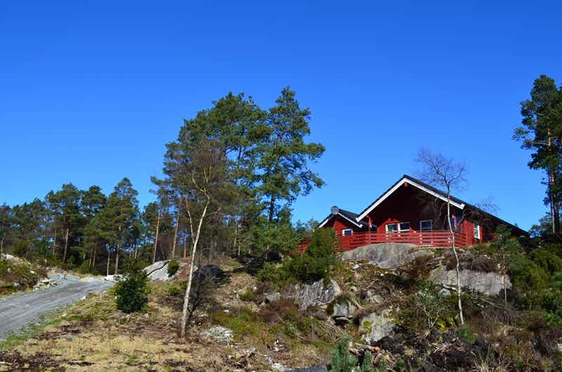 Lindås Gard og Hytteutleige