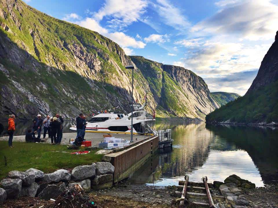 Opplev ville, vakre Jøsenfjorden fra Stavanger, Talgje, Jørpeland og Tau.
