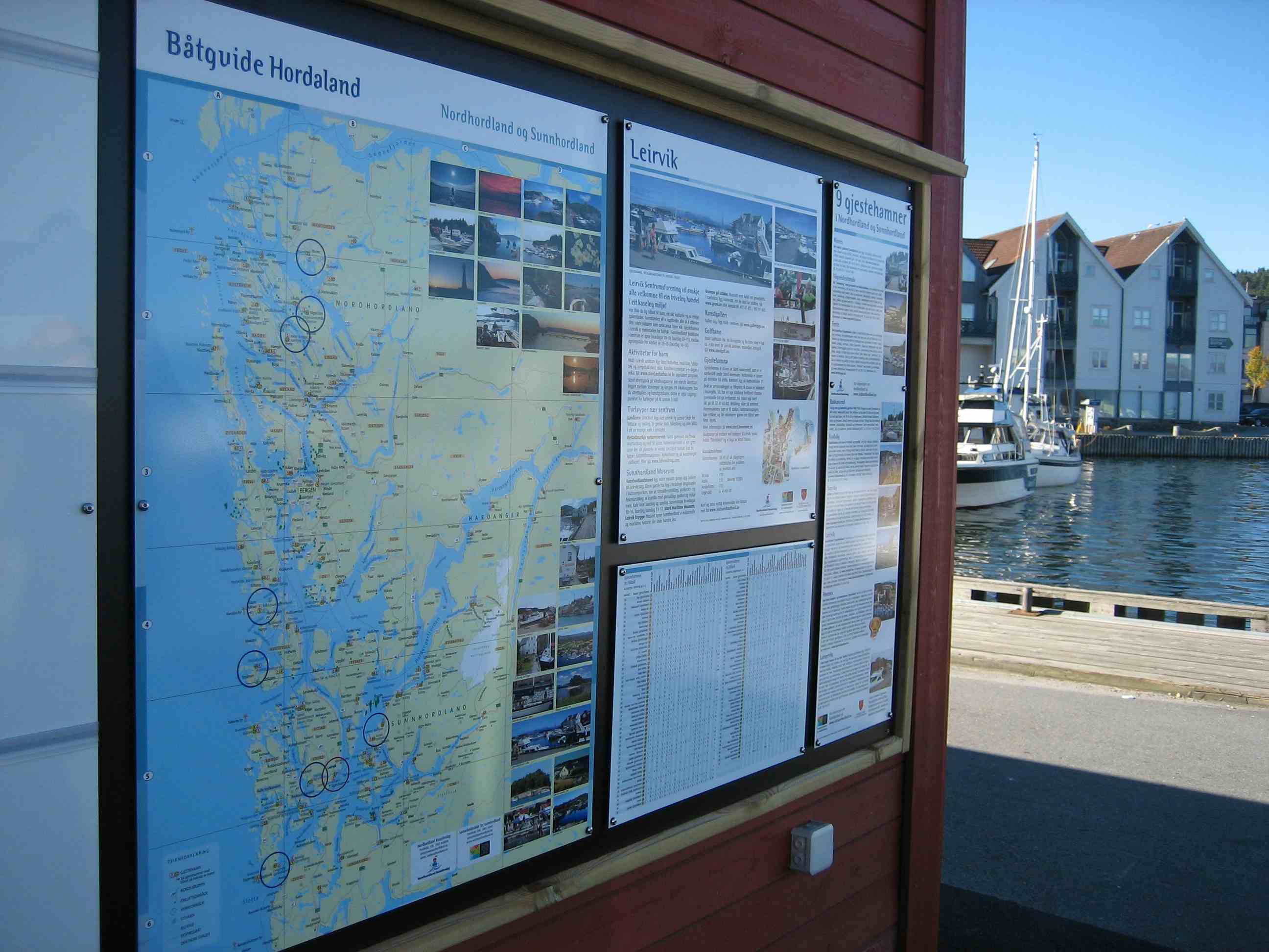 Oversiktsbilde Leirvik gjestehamn og sentrum