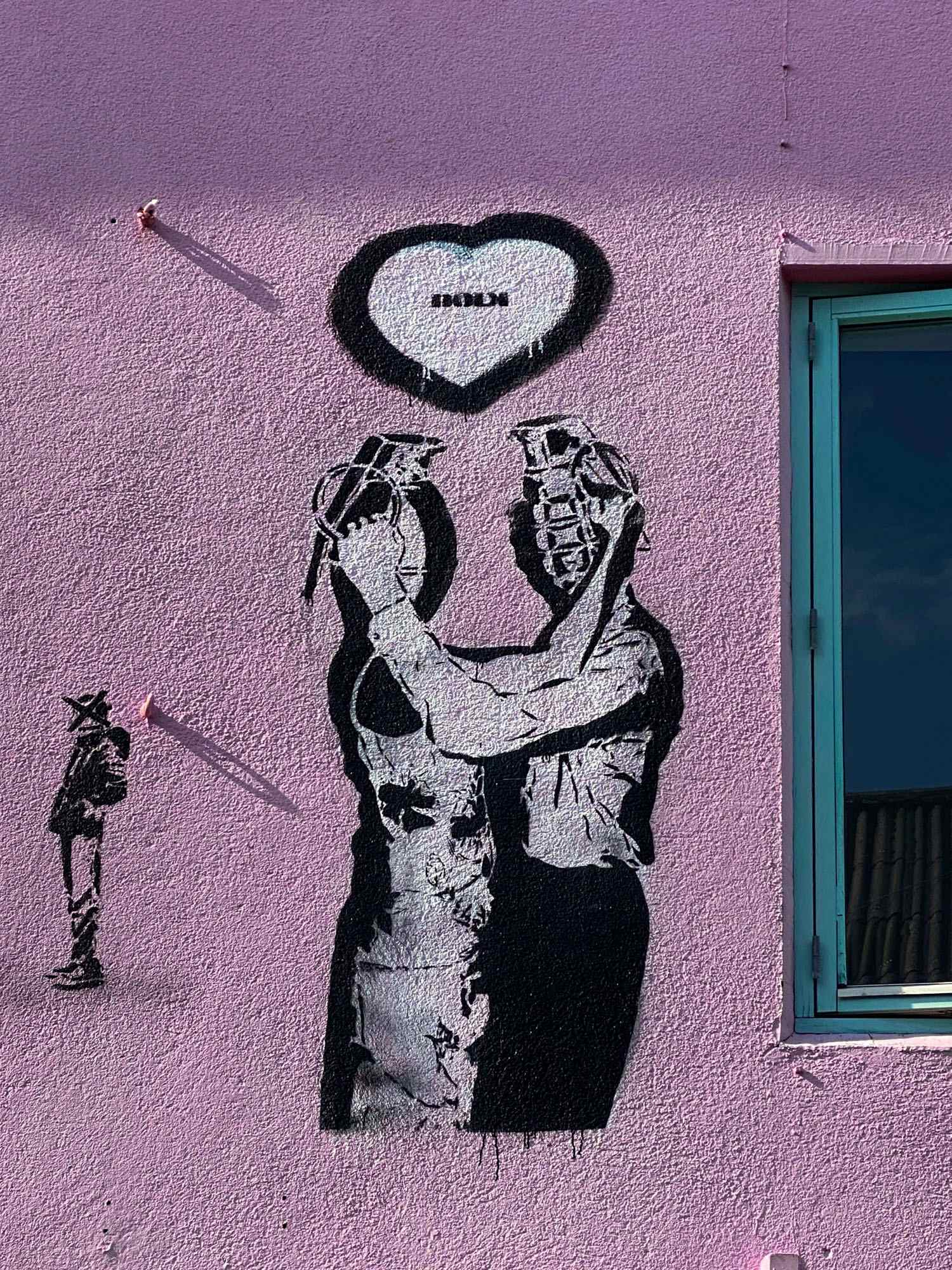 Stavanger Street art: Grenade Lovers av Dolk