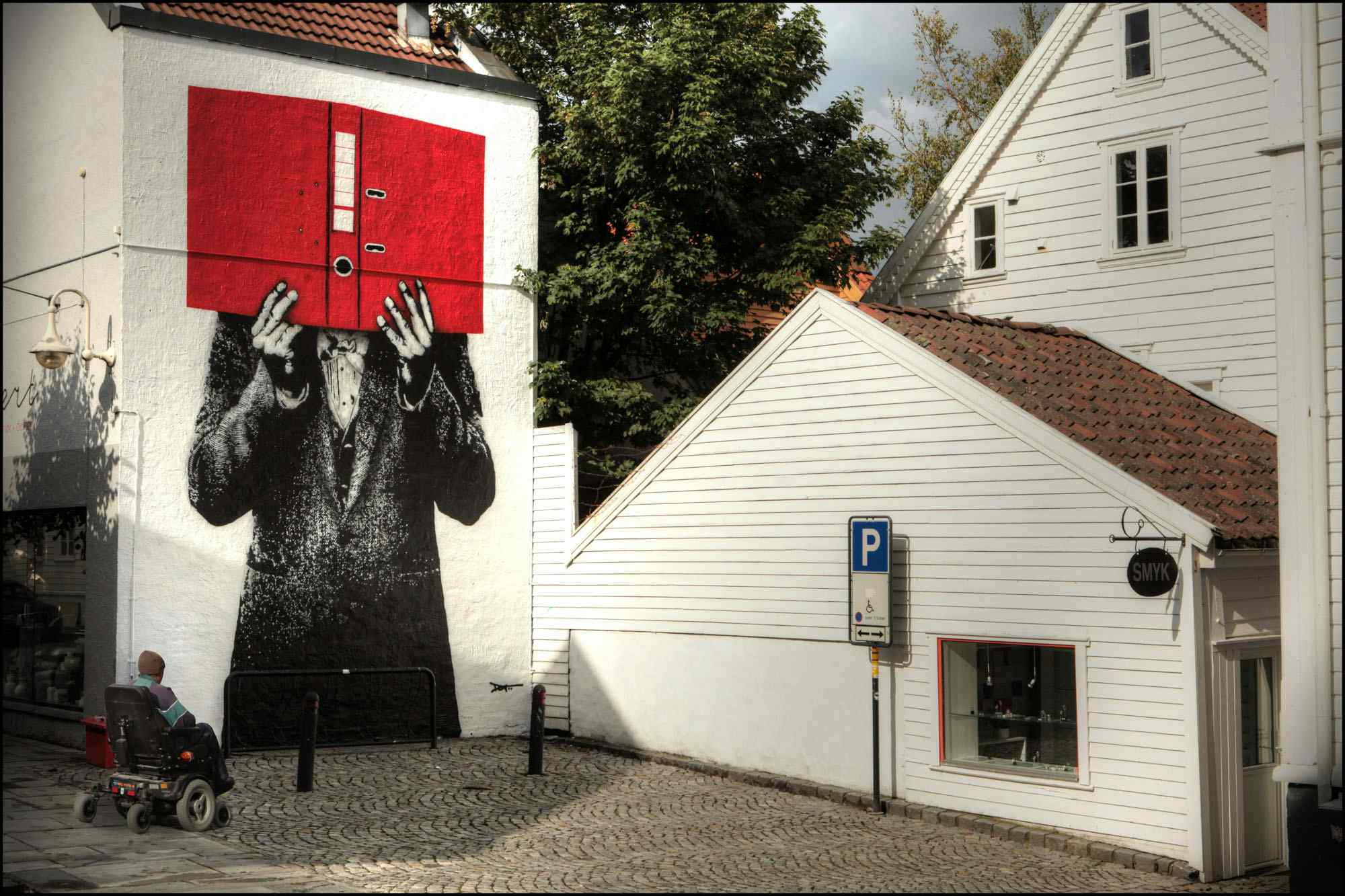 Stavanger Street Art: "Dünkelziffer" av DotDotDot