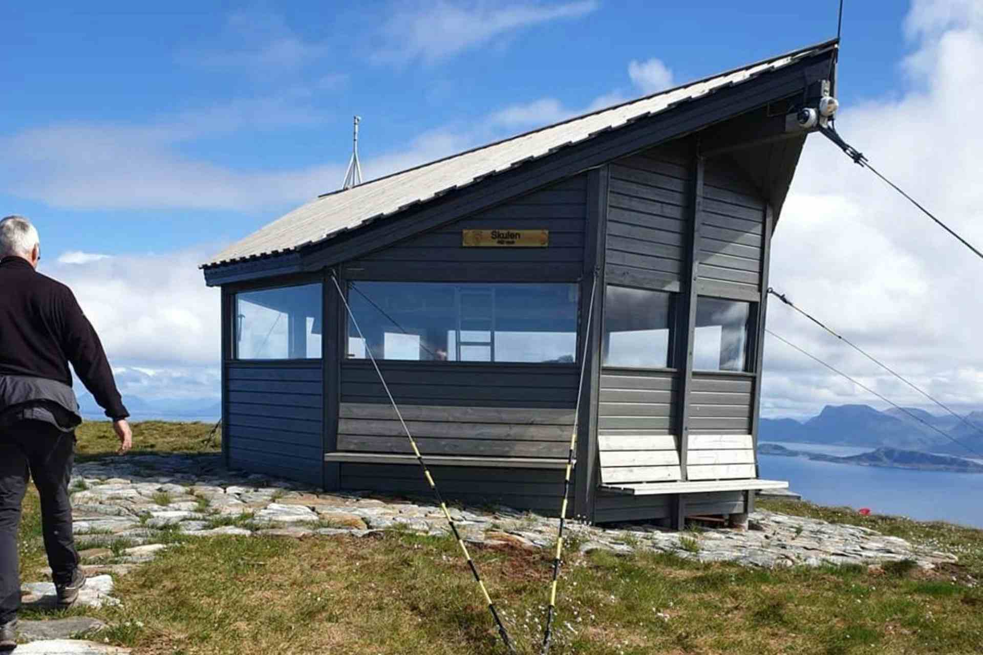 Utsikt fra fjellet skulen på øya Flemsøy/Skuløy.