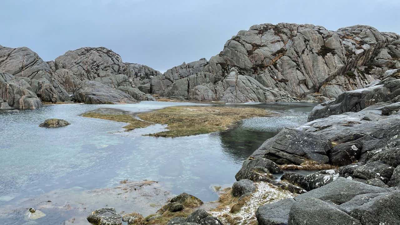Bading ved øya Utslåttøy ved Bømlo