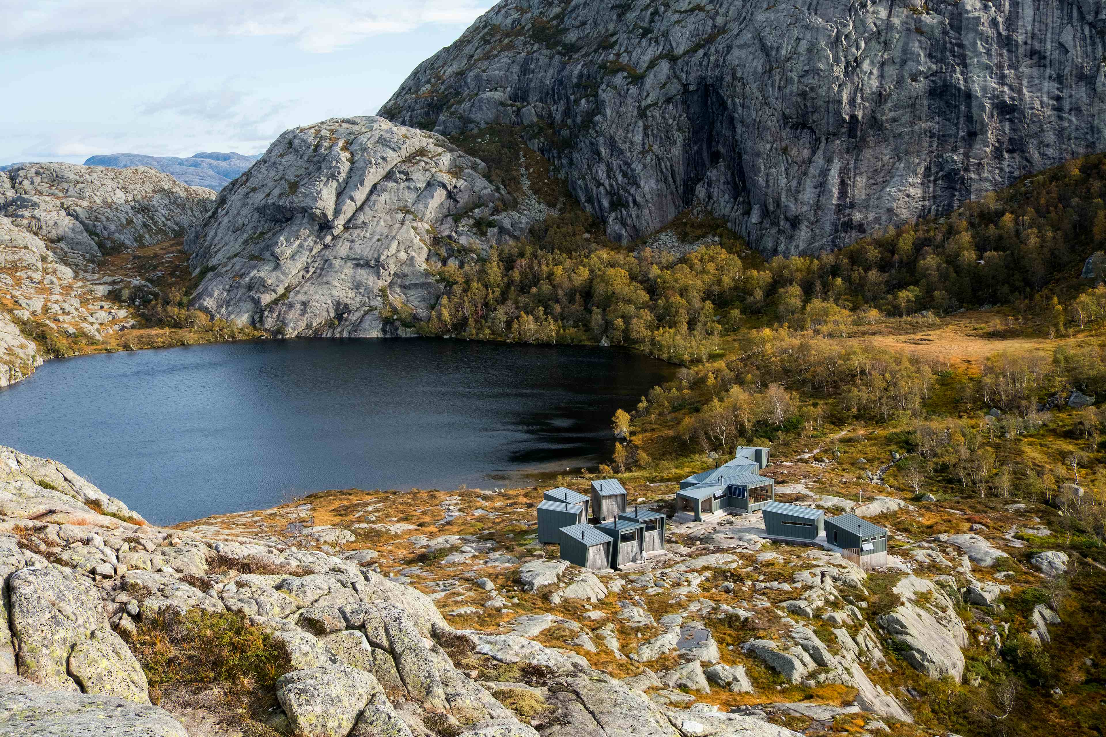 Stavanger turistforening sine hytter på Skåpet.