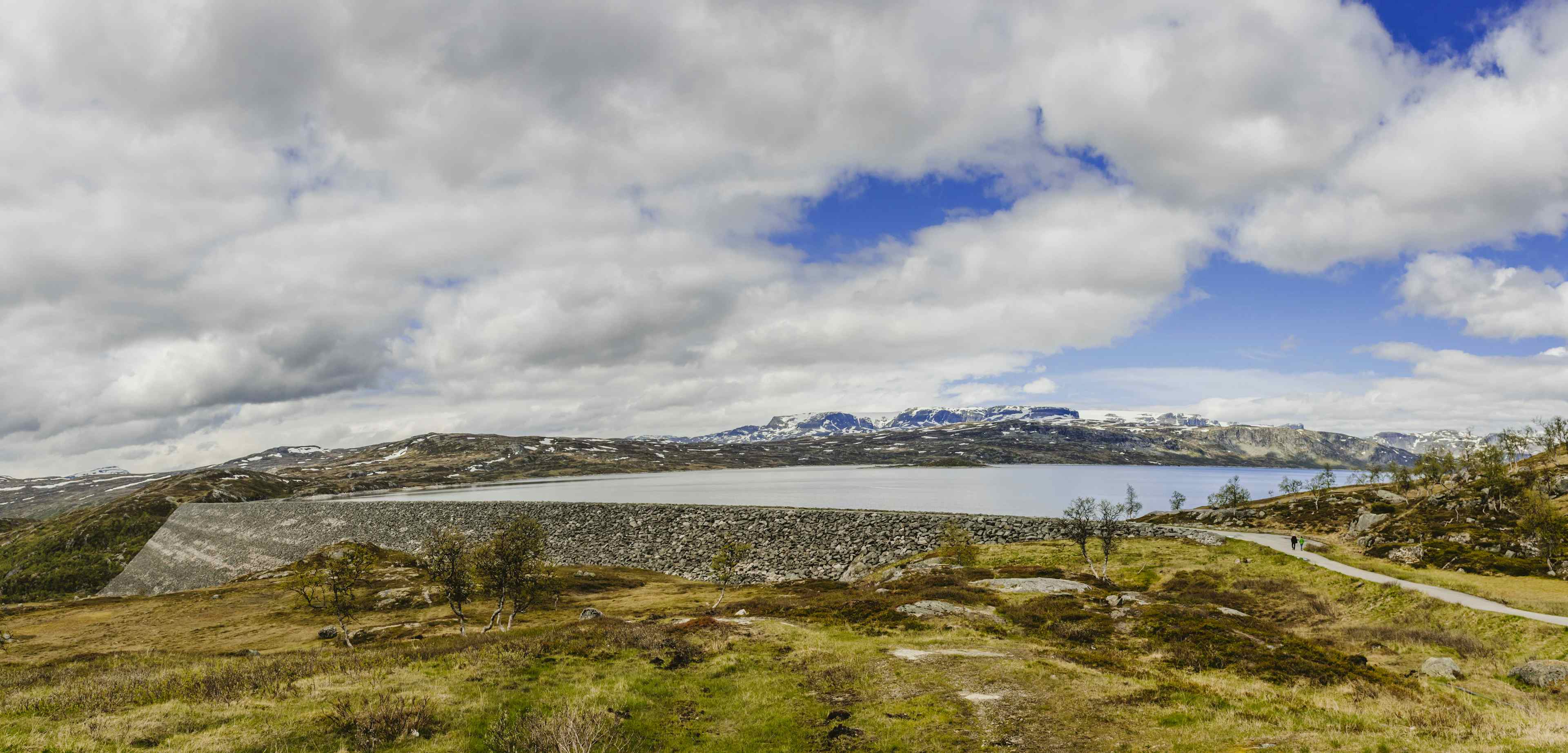 Et panoramabilde av Sysendammen-demningen.