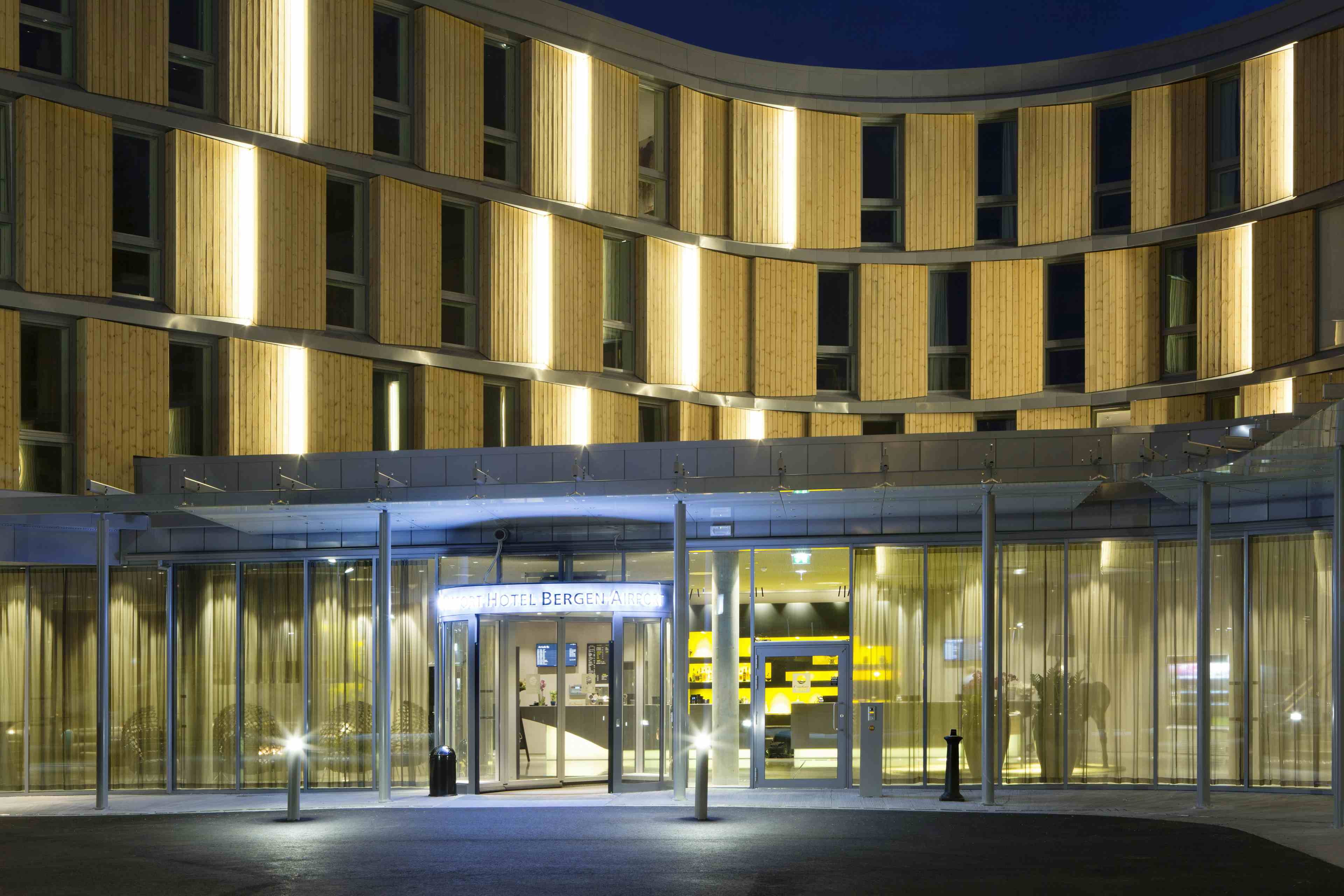 Comfort Hotel Bergen Airport - fasade
