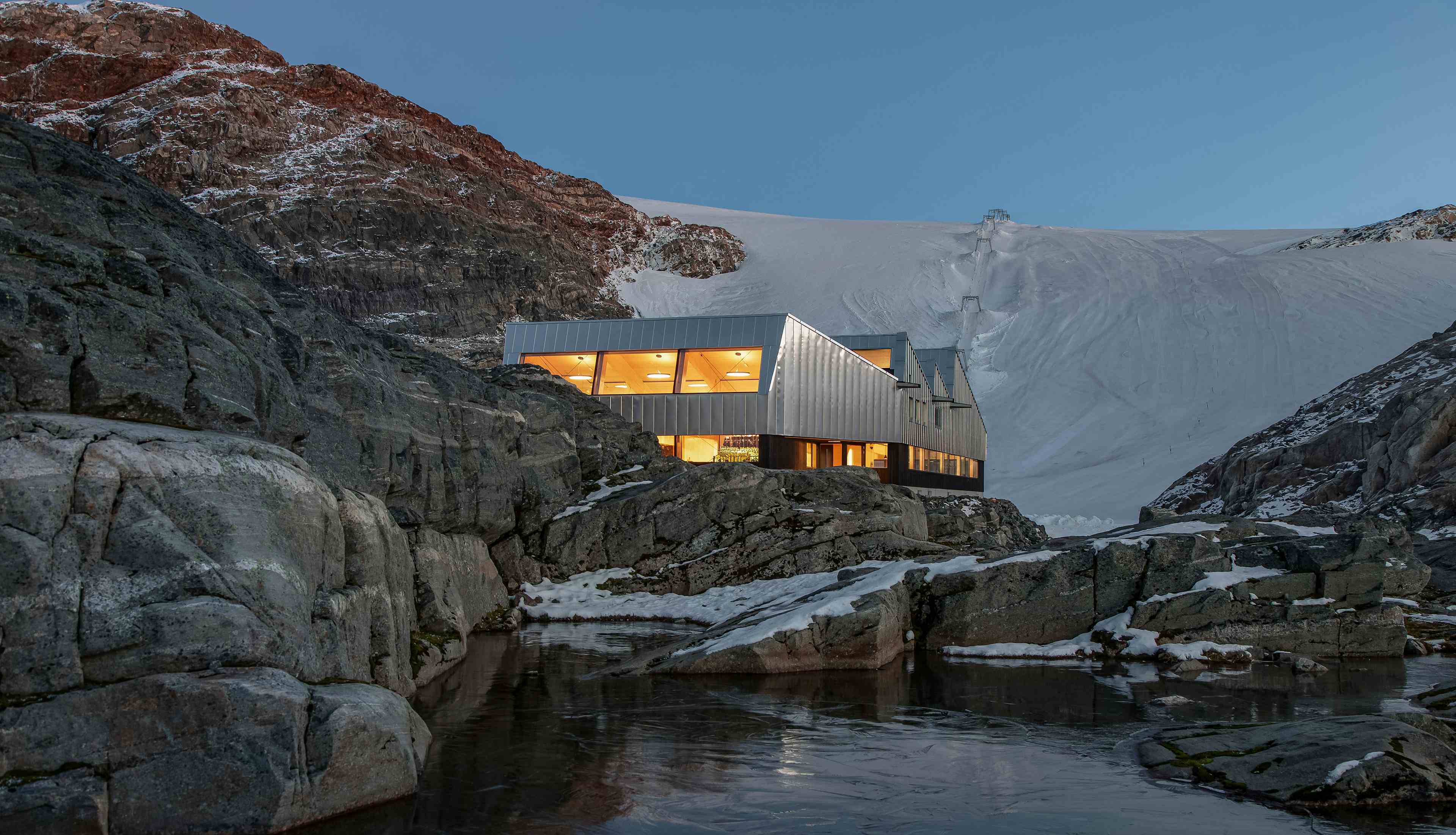 Fonna119 - det nye velkomstsenteret på isbreen Folgefonna i Hardanger